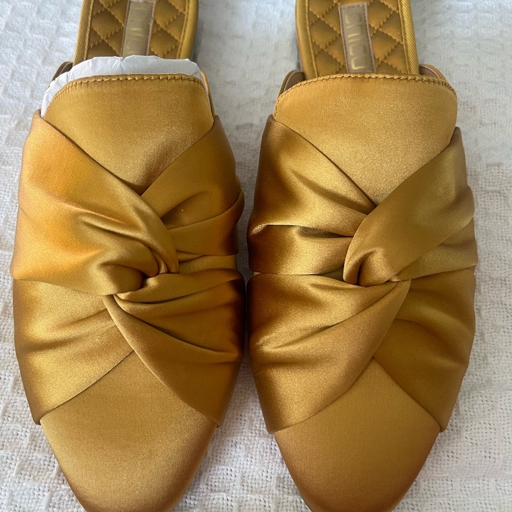 (NWT)Chico's Gold Satin Mules